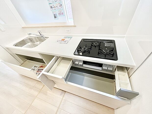 ◆1号棟◆使いやすさを優先したスライド式収納タイプ！