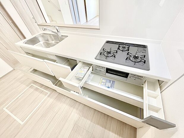 ◆A号棟◆使いやすさを優先したスライド式収納タイプ！