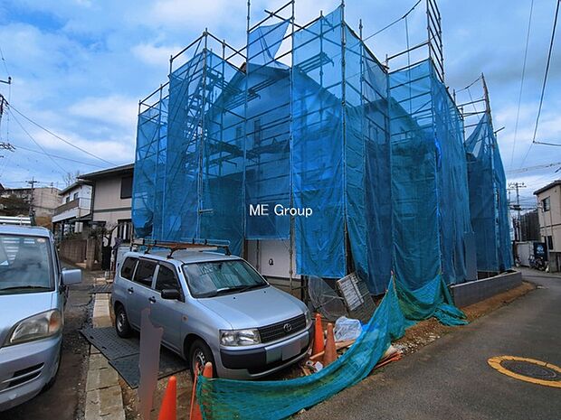 ◆A号棟◆~Exterior~ 角地により陽当り・風通し良好です。うららかな陽射しがどのお部屋にも降り注ぎますように、快適さを追求した間取設計。生活を恵みの豊かな永住の地へと変えてくれます。