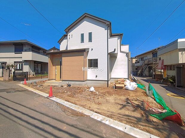 ◆A号棟◆～Exterior～　角地により陽当り・風通し良好です。うららかな陽射しがどのお部屋にも降り注ぎますように、快適さを追求した間取設計。生活を恵みの豊かな永住の地へと変えてくれます。
