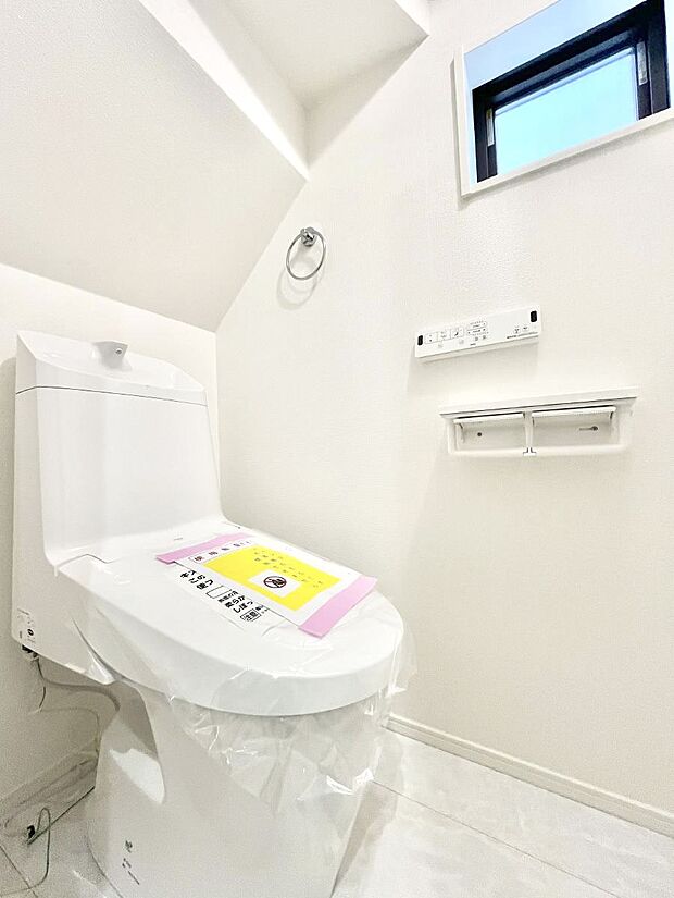 トイレは1階と2階それぞれに配置されていてとても便利です。 