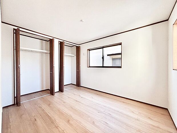 〜Bed Room〜 子供部屋はお子様にとって大変重な役割があります。子供一人で過ごす空間を与えることで、宿題や勉強時間も自然と増えまた自ら部屋の片付けや掃除なども促すことに繋がります。