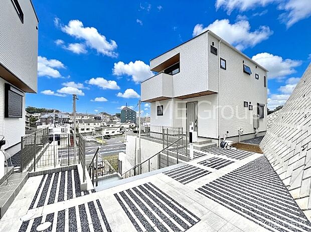◆No.5◆~Exterior~ 千葉都市モノレール2号線「穴川」駅徒歩7分!駅近の利便性と豊かな自然を享受する住環境のもと、彩り豊かな快適な暮らしは家族を笑顔にしてくれそうです。