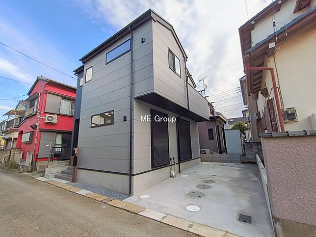 〜Exterior〜 一戸建ての大きなメリットは、自分達の「土地」を「自由に」使える事です。ガーデニングやDIY,車やバイクの趣味など様々な用途で利用できます。