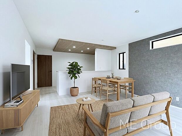 ご家族の賑やかな話し声で包まれる明るいリビング ※家具はCGです