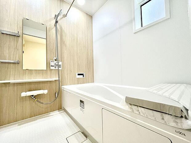 落ち着いた雰囲気でゆっくりお寛ぎいただけるバスルーム