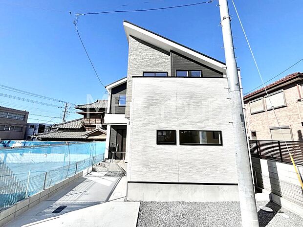 暮らしやすさと居心地の良さにこだわったシンプルで飽きのこないデザイン !