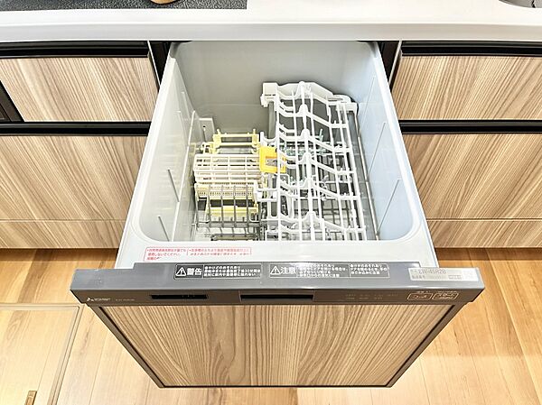 面倒なお片づけは食洗機にお任せ！家事の負担が減って、時間にも気持ちにもゆとりができます。