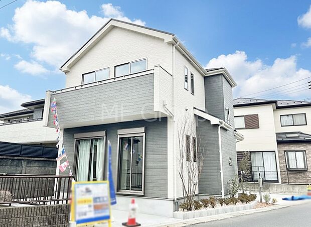 ~Exterior~ 京成本線「京成大和田」駅より徒歩3分!駅近の利便性と豊かな自然を享受する住環境のもと、彩り豊かな快適な暮らしは家族を笑顔にしてくれそうです。