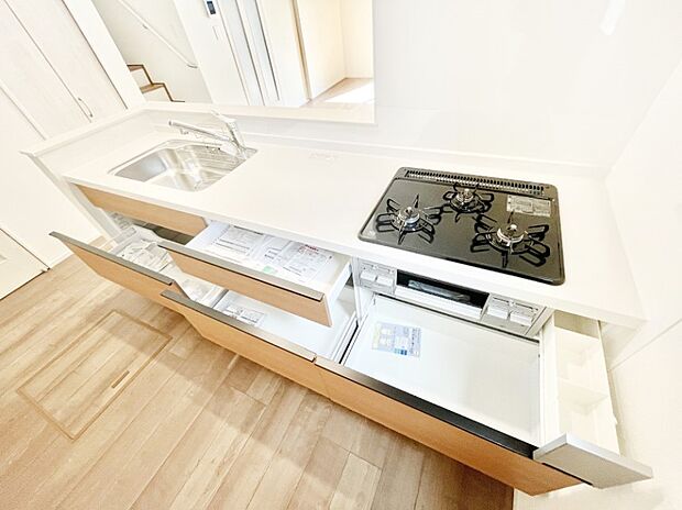 ◆B号棟◆使いやすさを優先したスライド式収納タイプ!