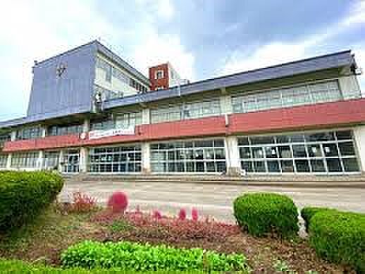 中学校 1254m 八千代市立勝田台中学校