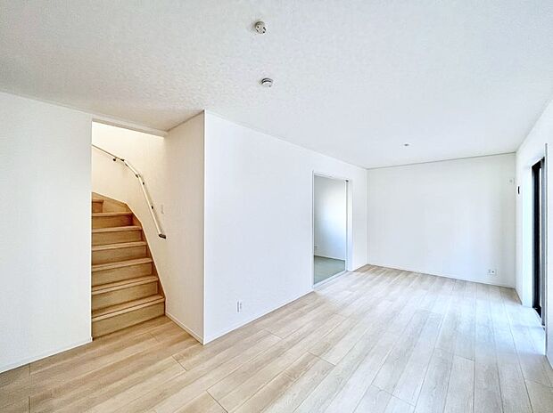 リビング階段が家族の笑顔と会話をつないでくれます  