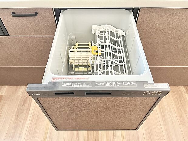 面倒なお片づけは食洗機にお任せ!家事の負担が減って、時間にも気持ちにもゆとりができます。