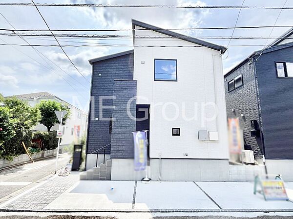 ◆2号棟◆～Exterior～　閑静な住宅地で子育て家族にピッタリ。毎日のお散歩も快適な緑に恵まれたエリアで、自然に包まれた穏やかな暮らしを実現するための、ゆとりある住環境が整っています。