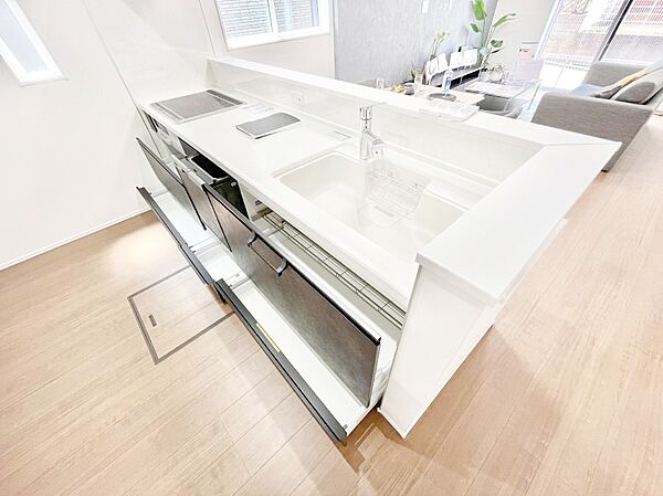 ◆1号棟◆使いやすさを優先したスライド式収納タイプ！