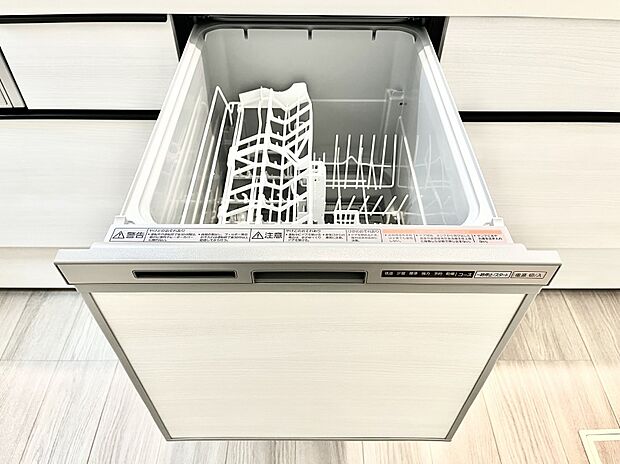 ◆B号棟◆面倒なお片づけは食洗機にお任せ!家事の負担が減って、時間にも気持ちにもゆとりができます。