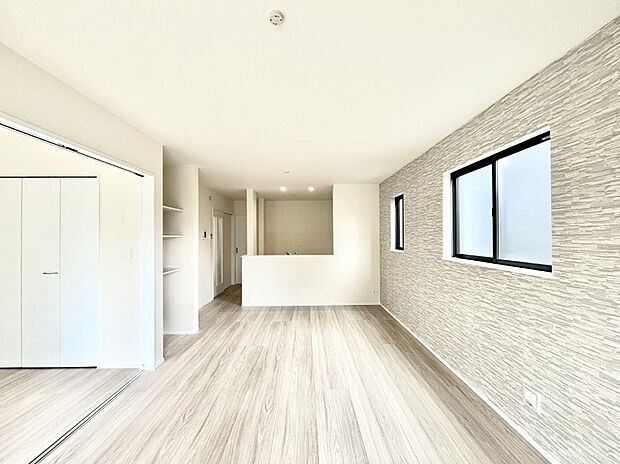 ◆B号棟◆~Living~ 家族の食事や団らんのほか、子どもを遊ばせたり、友人を招いたりするLDKは住まいの中心。長時間過ごす場所だから、その空間は住まい全体の居心地を左右します。