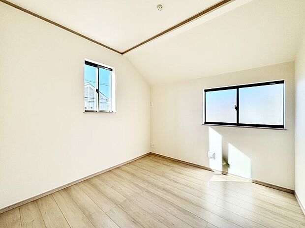 ◆A号棟◆〜Bed Room〜　子供部屋はお子様にとって大変重な役割があります。子供一人で過ごす空間を与えることで、宿題や勉強時間も自然と増えまた自ら部屋の片付けや掃除なども促すことに繋がります。