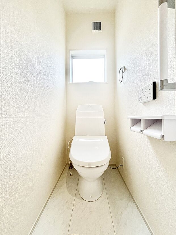 トイレは温水洗浄機能付き