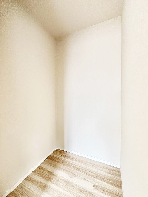 ウォークインクローゼットの活用で生活空間スッキリ