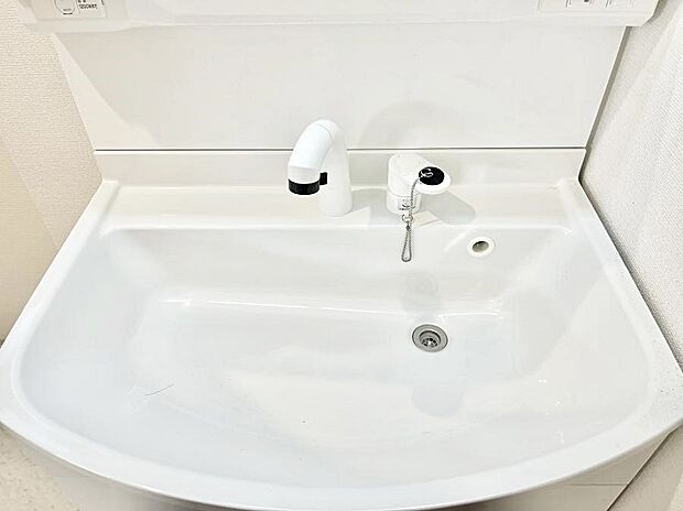 ◆B号棟◆ハンドシャワー付き！使いやすい洗面台。