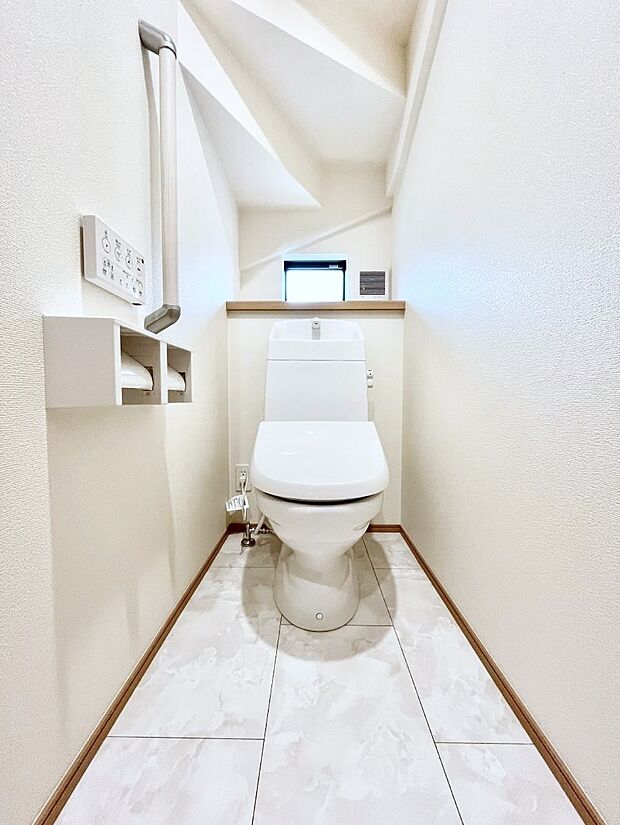 トイレは安心の2箇所！朝のバタバタも一安心です。 