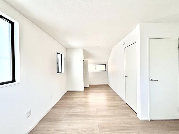 ◆1号棟◆~Bed Room~ お子様の成長に合わせて住まいのレイアウトも変わります。思春期のプライバシーを重視したり、成長に合わせて机やベットを配置したり。将来を見越しての住まい選びも大切です。