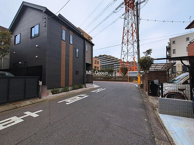 ~Exterior~ 前面道路:西6.53m公道、北6m公道 住宅地になっているので車量も少なく、静かな立地です。子育て環境も良好です♪♪周辺環境もあわせてご案内させて頂きます。