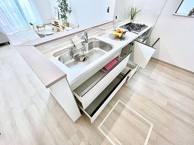 ◆A号棟◆使いやすさを優先したスライド式収納タイプ!