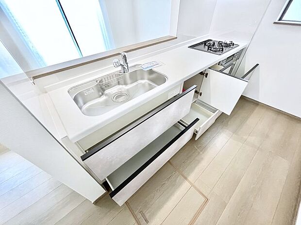 ◆B号棟◆使いやすさを優先したスライド式収納タイプ!