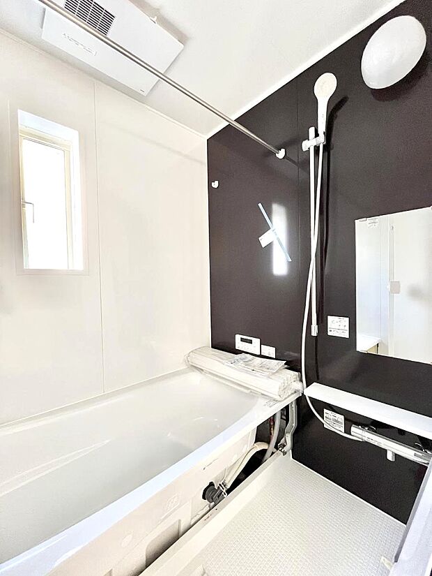 落ち着いた雰囲気でゆっくりお寛ぎいただけるバスルーム