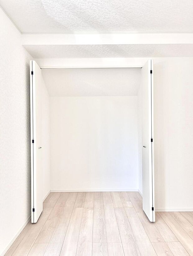 たっぷりの収納スペースで快適に暮らせそう 