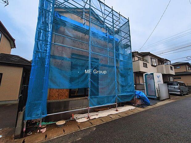 ~Exterior~ 一戸建ての大きなメリットは、自分達の「土地」を「自由に」使える事です。ガーデニングやDIY,車やバイクの趣味など様々な用途で利用できます。