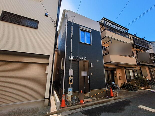 ~Exterior~ 周辺には学校や買物施設もあり生活、子育てに適した環境が広がっています!「永住地」として、物件のご見学だけではなく、周辺の環境や通学できる学校についてもご相談ください!