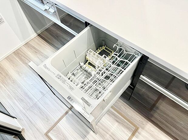 面倒なお片づけは食洗機にお任せ！家事の負担が減って、時間にも気持ちにもゆとりができます。