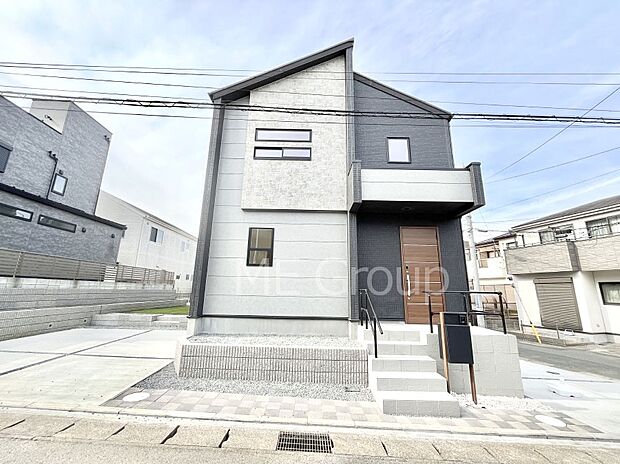 洗練された外観、上質な住空間が広がる室内は永く安心して過ごせる住居です。 