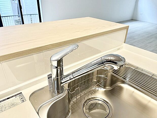 浄水器一体型のキッチンで洗い物用・料理用と切り替え簡単！
