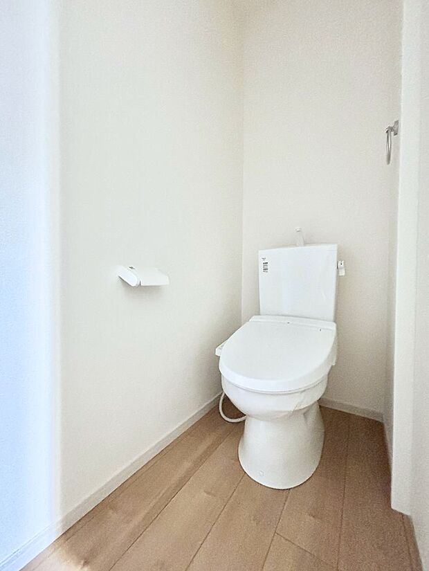 トイレは1階と2階それぞれに配置されていてとても便利です。