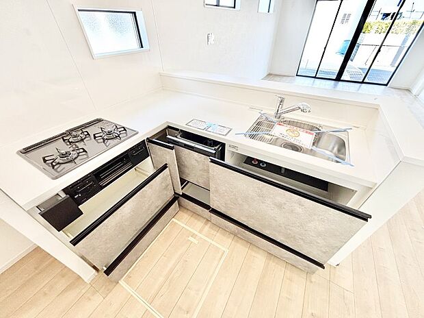 ◆1号棟◆使いやすさを優先したスライド式収納タイプ!