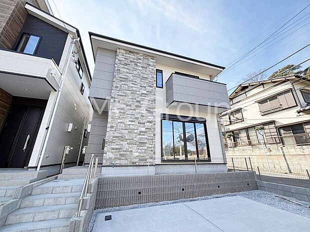 ◆1号棟◆~Exterior~ 首都圏で憧れのスローライフ♪緑に囲まれた土地は都会の喧騒を忘れられそう。四季を通じて自然と触れ合えるスポットが周辺には盛りだくさん!住みたくなる家。暮らしたい町。
