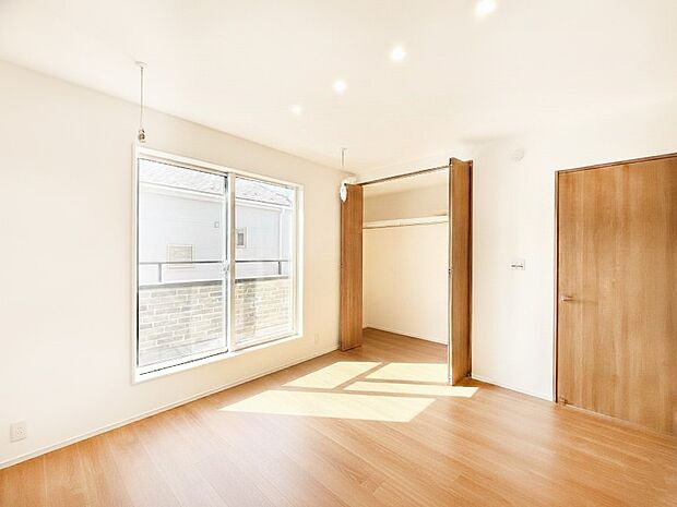 ◆5号棟◆~Bed Room~ 子供部屋はお子様にとって大変重な役割があります。子供一人で過ごす空間を与えることで、宿題や勉強時間も自然と増えまた自ら部屋の片付けや掃除なども促すことに繋がります。