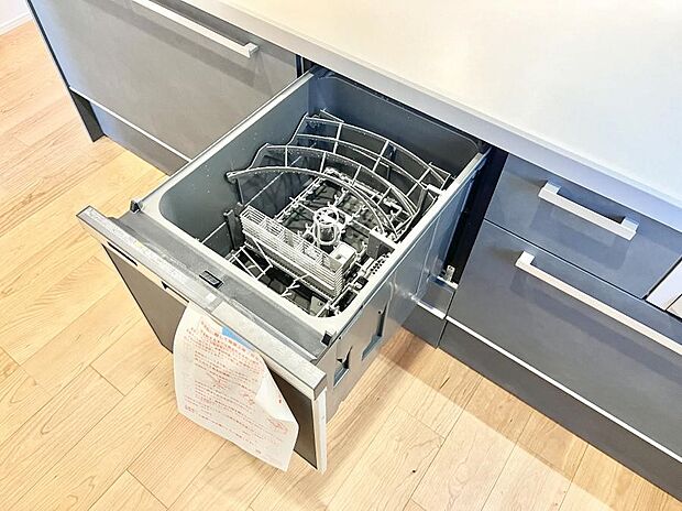 面倒なお片づけは食洗機にお任せ！家事の負担が減って、時間にも気持ちにもゆとりができます。