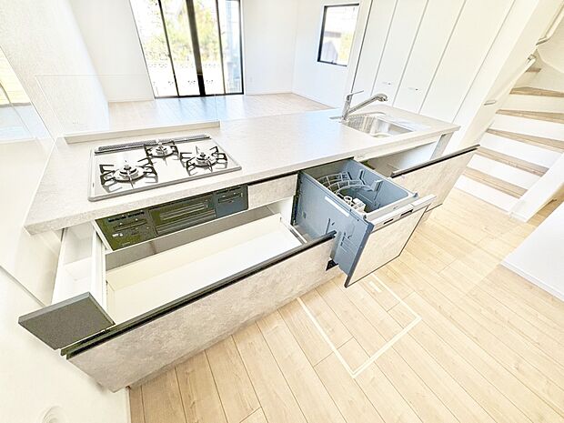 毎日使うキッチンだから、使いやすさ＆お手入れのしやすさにこだわりました。