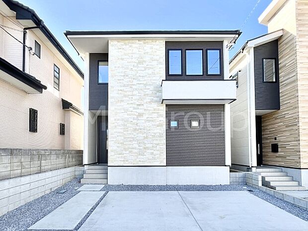 たっぷりの陽光と開放感に包まれる明るい住まい