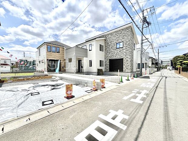 前面道路はきちんと整備されています
