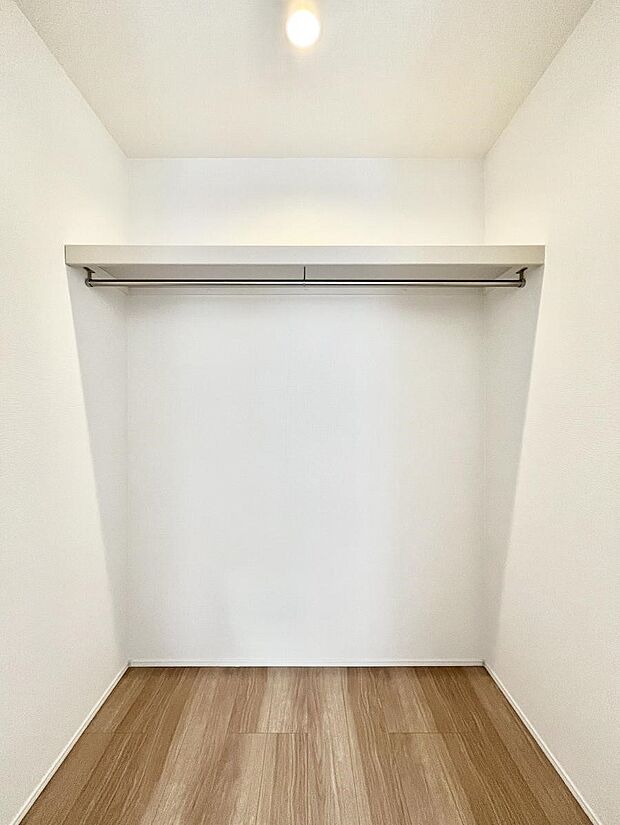 ウォークインクローゼットのある住まいでスッキリ快適な生活を