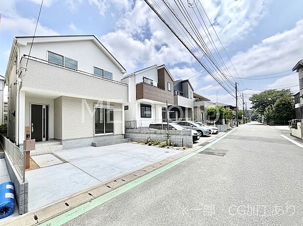 ◆B号棟◆~Exterior~ 前面道路:南西6.6m公道 閑静な住宅地をはしる車通りの少ない道路。駐車の出し入れもらくらくです!ご不明点・現地見学のご希望は、お気軽にお問い合わせください!