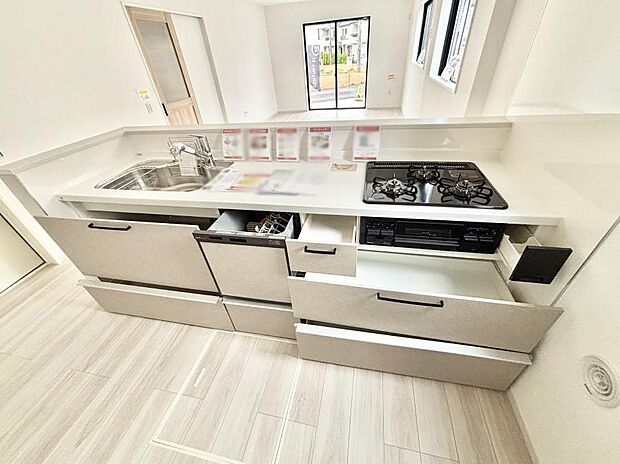 ◆1号棟◆使いやすさを優先したスライド式収納タイプ!