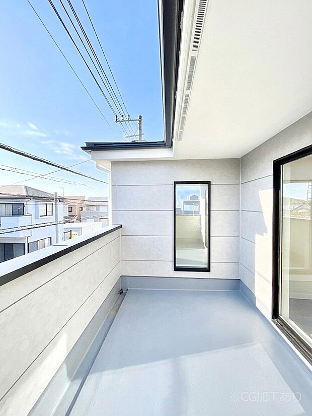 ~Balcony~ バルコニーは温かい陽がさしこみ、お布団や洗濯物を気持ちよく干すことができます。 使いやすく開放的なバルコニーです♪陽ざしがたっぷり降り注ぐ、バルコニー付き住まい。