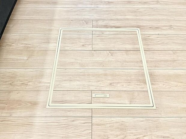 床下収納付き!日用品・非常用品の収納にも大活躍。